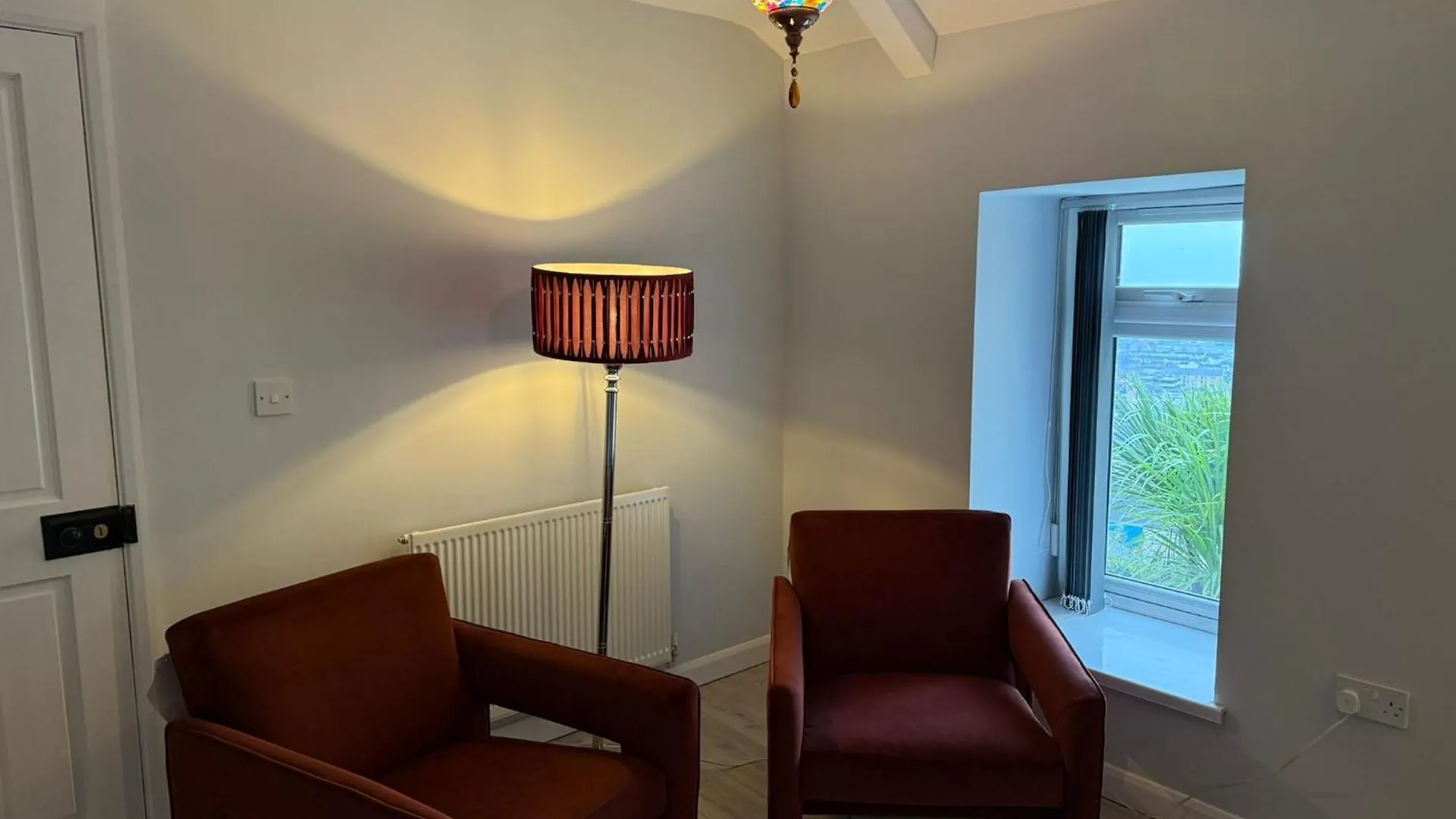 Elegant Room With Sea And Garden View In Swansea City Centre Guest house